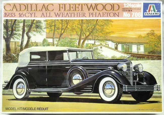 Italeri 1/24 1933 Cadillac Fleetwood V-16 All-Weather Phaeton, 706 plastic model kit